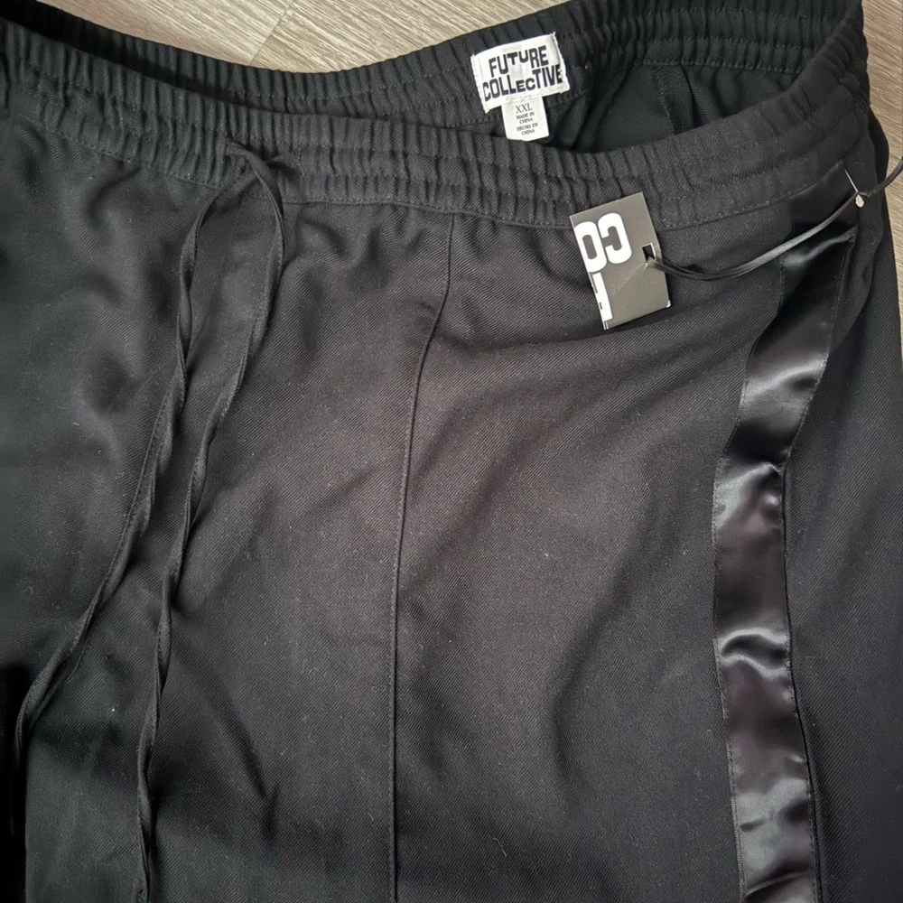 Elegant Black Wide-Leg Women's Pants - Picture 4 of 4